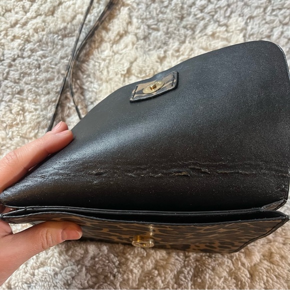 Shiraleah Leopard Pattern Crossbody Bag - Picture 5 of 7